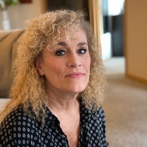 Meet your Posher, Suzie